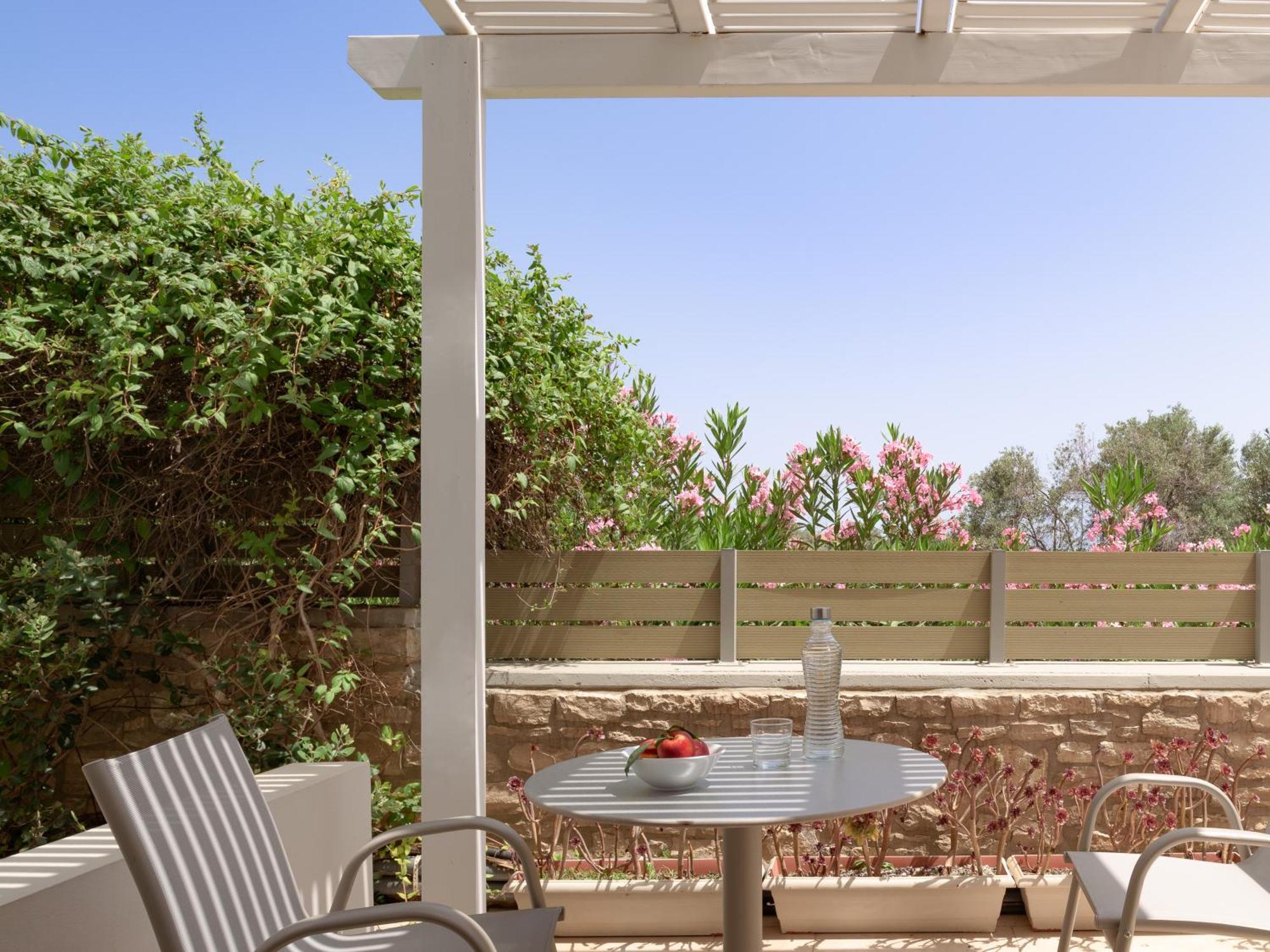 Eco Villa, A Perfect Escape Close To The Beach, By Thinkvilla Maroulás Exterior foto